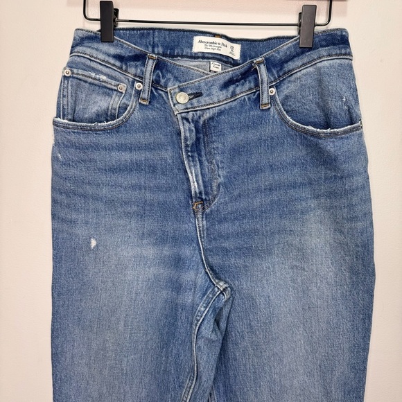 Abercrombie & Fitch Ultra High Rise 90s Straight Jean Criss-Cross Waist Size 29 - Picture 5 of 13
